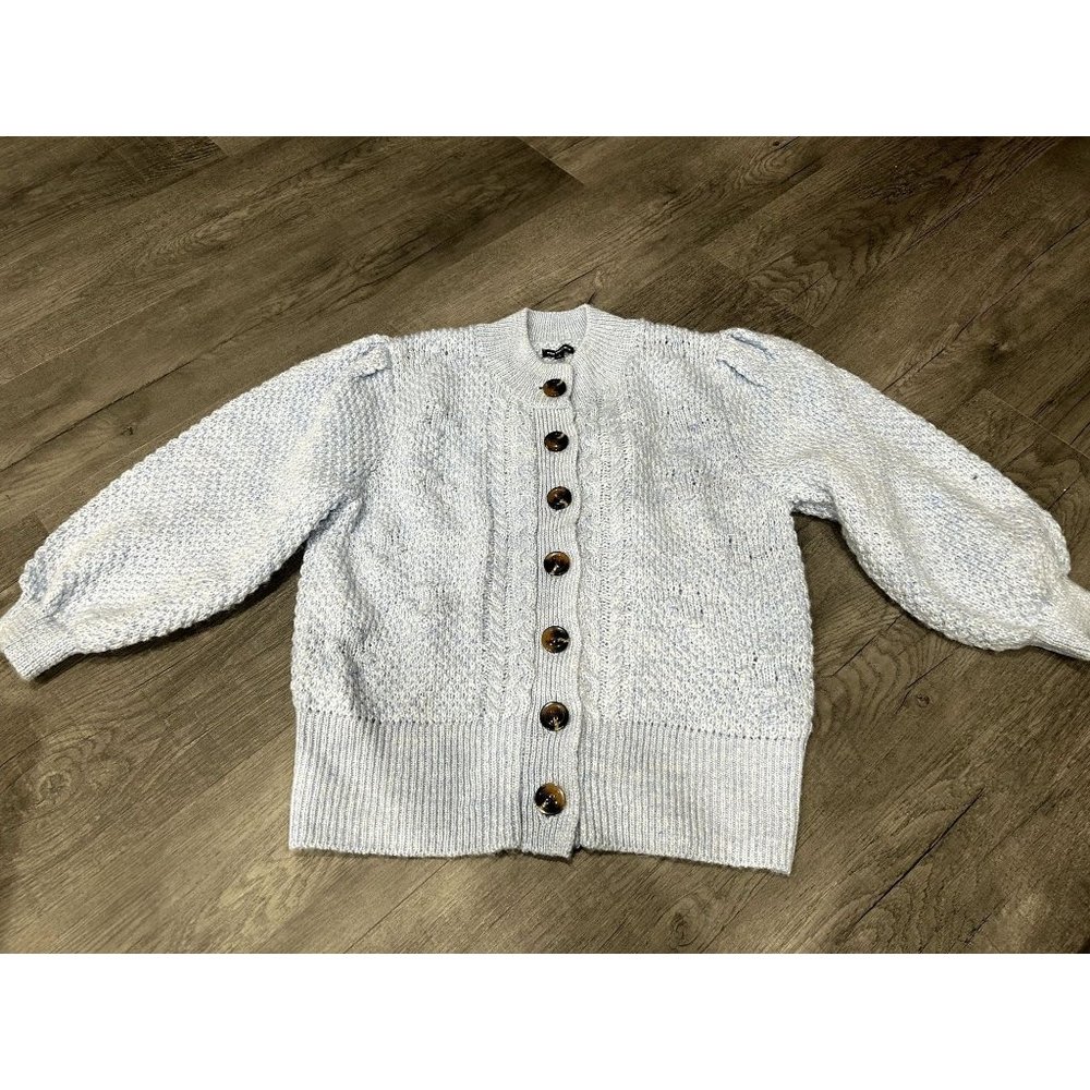 GENTLY USED WHO WHAT WEAR KNIT BUTTON DOWN CARDIGAN